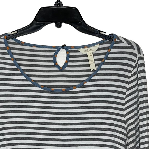 Matilda Jane T-Shirt Size Small Gray White Striped Stretch Blend Womens LS - Picture 2 of 8
